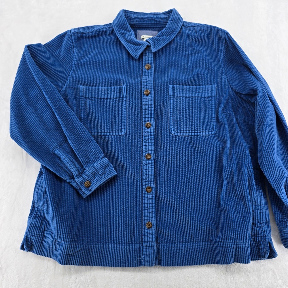 L.L.Bean Shirt Womens XL PET Button Down Blue Corduroy Long Sleeve Pocket